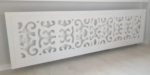 Maskownice grzejników frezowane na wymiar – łączą funkcjonalność z dekoracyjnym wykończeniem.